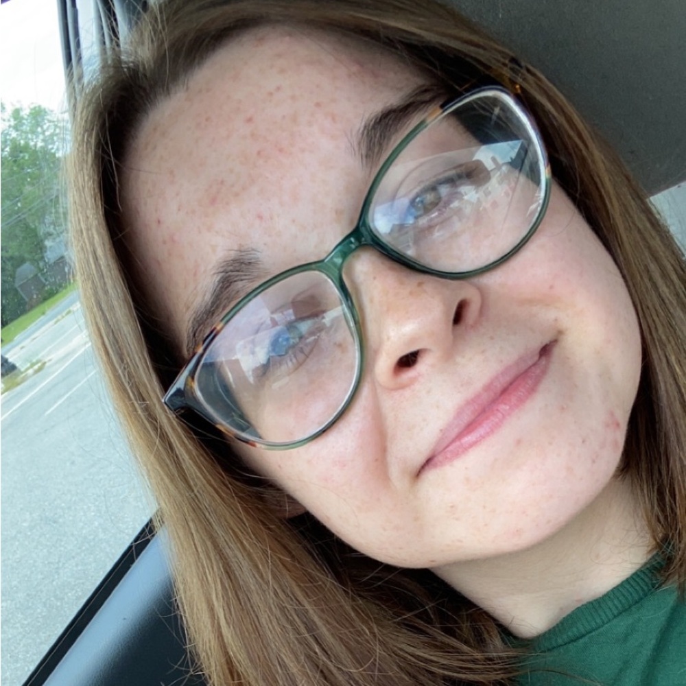 Meet your Posher, Alyssa